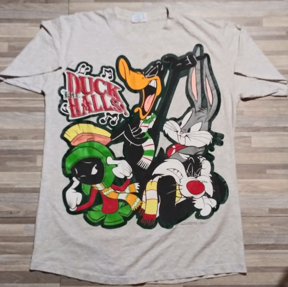 Vintage 1994 Looney Tunes Duck The Halls shirt